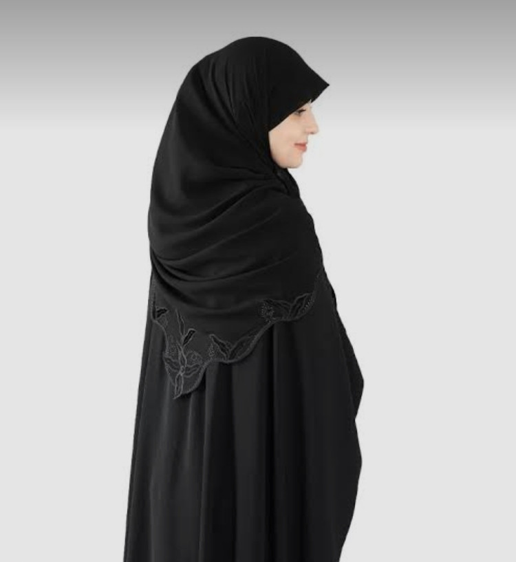 روسری حریر قواره 125 حاشیه مخمل مشکی